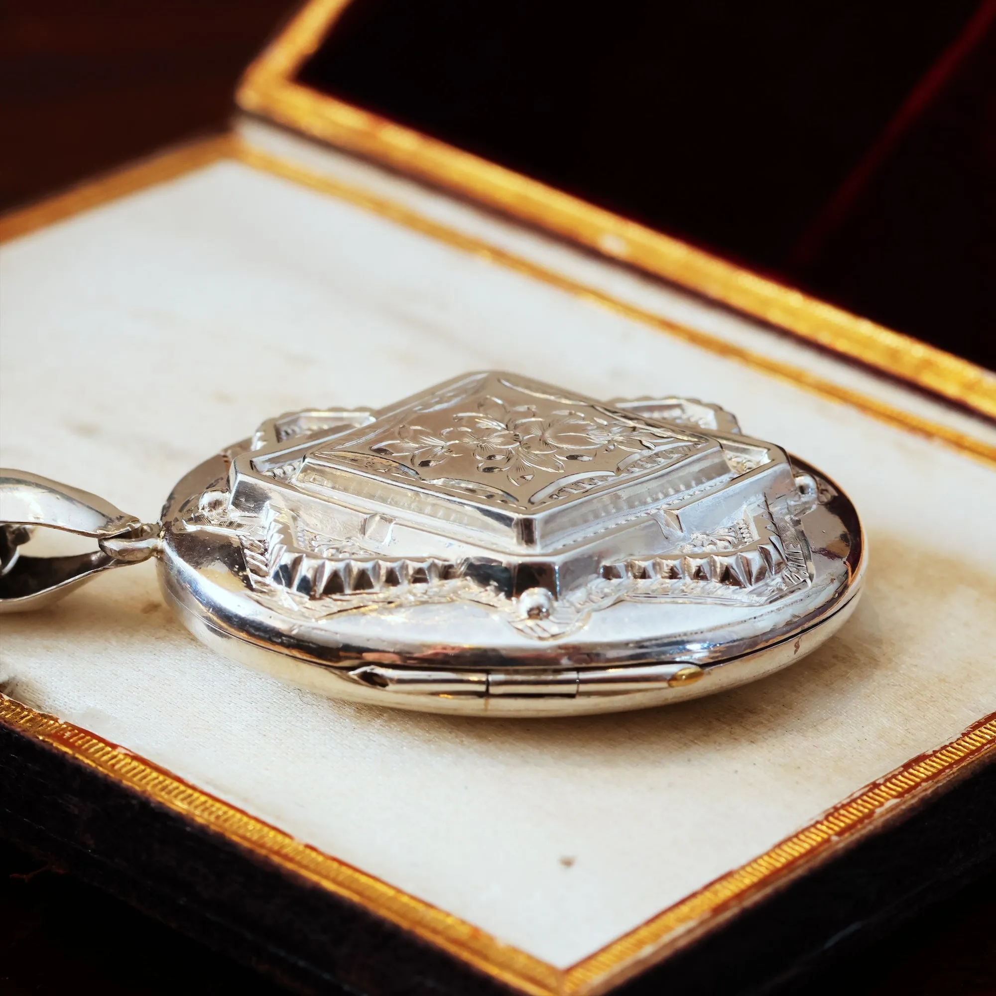 Date 1880 Victorian Silver Locket & Chain