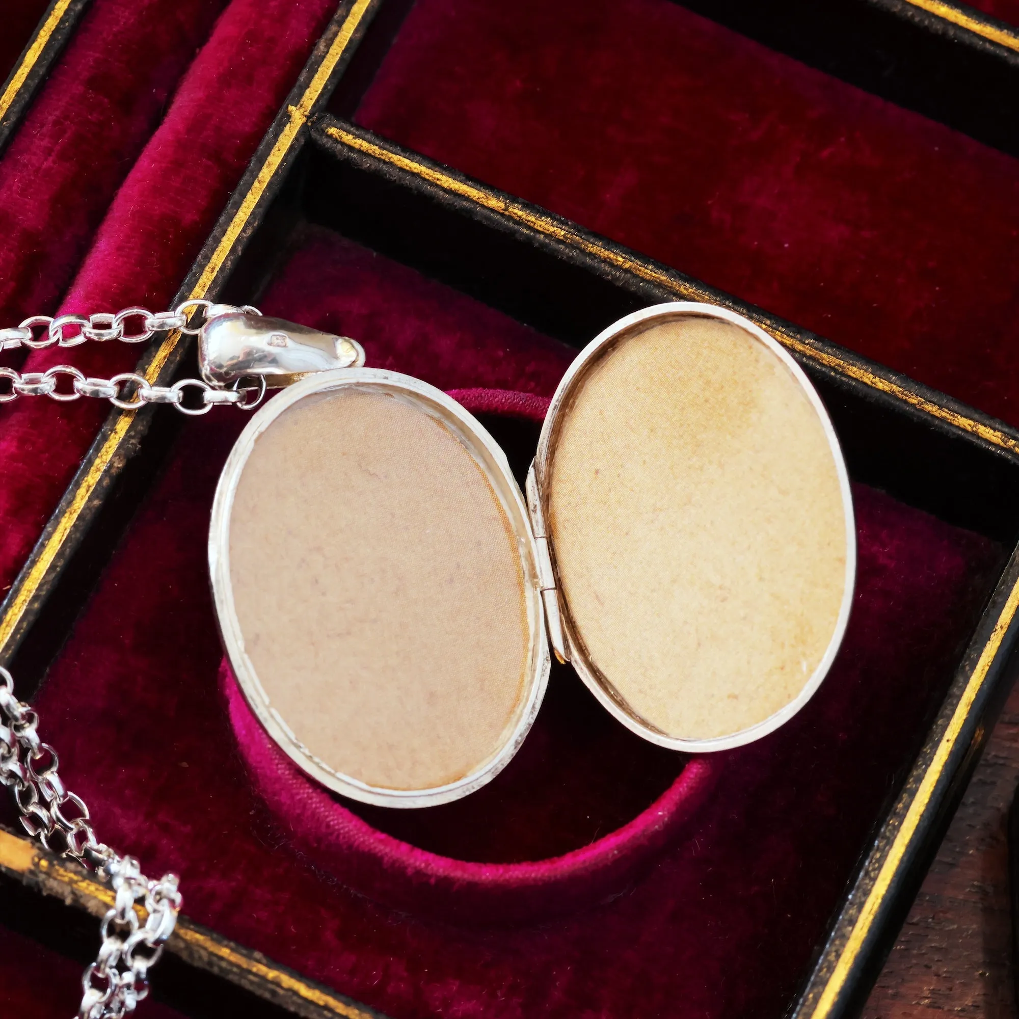 Date 1880 Victorian Silver Locket & Chain