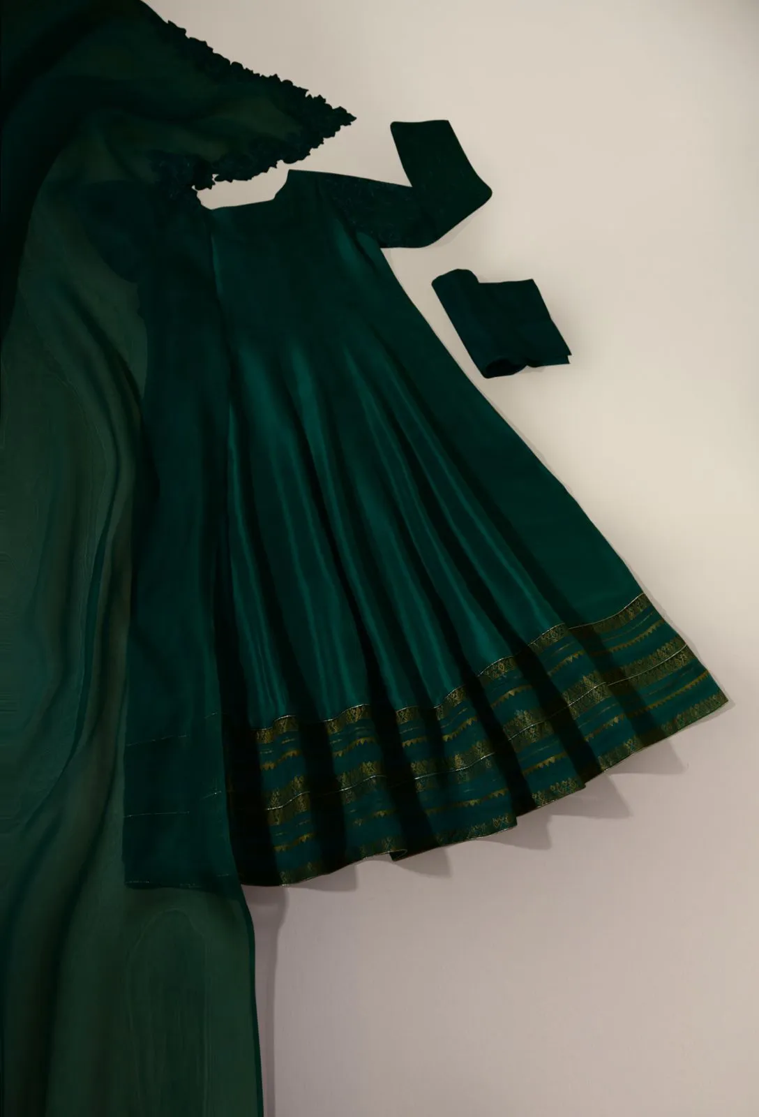 Nighaar Poison Green