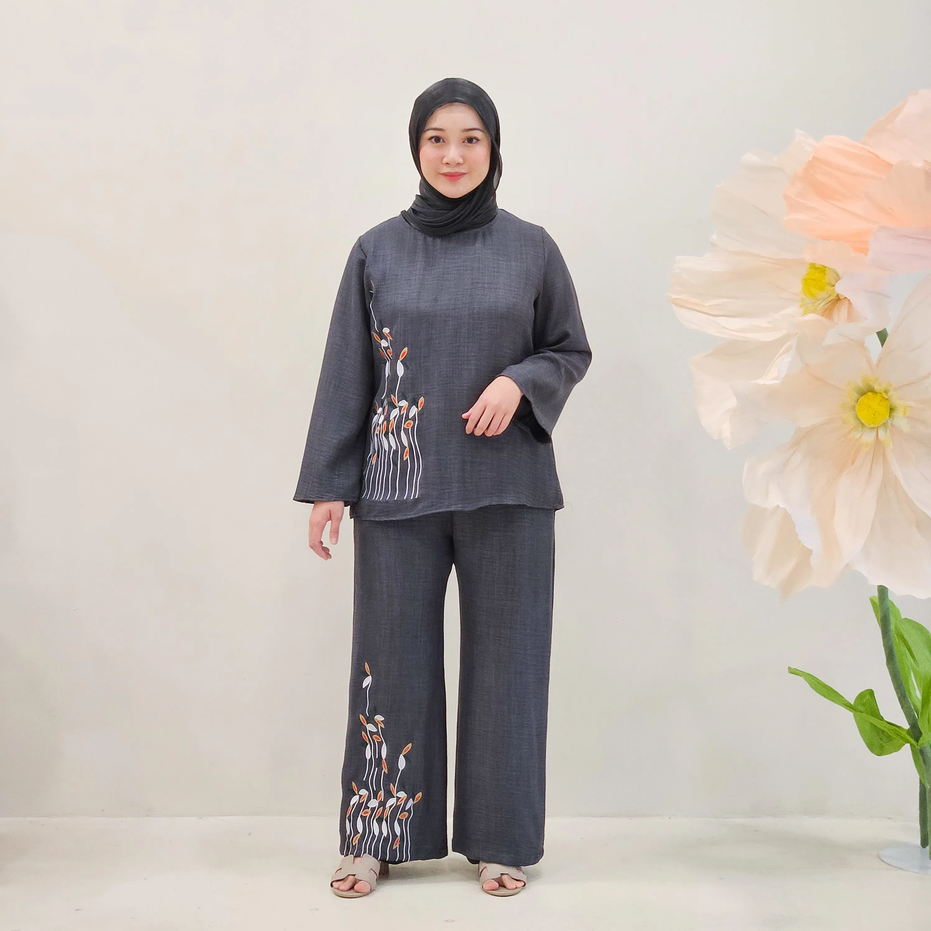 Trina Pants Floral Embroidery Casual Set DM159